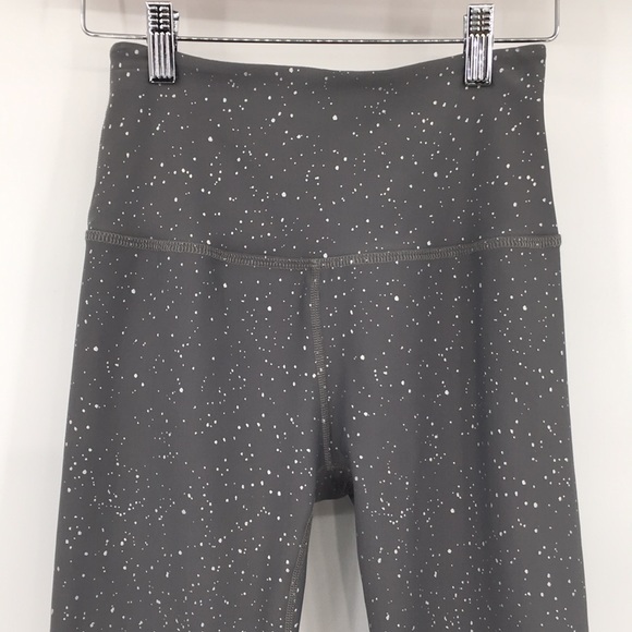 Beyond Yoga Gray Paint Splatter Leggings Tank Top Set Womens Small Gym Workout - Picture 10 of 16